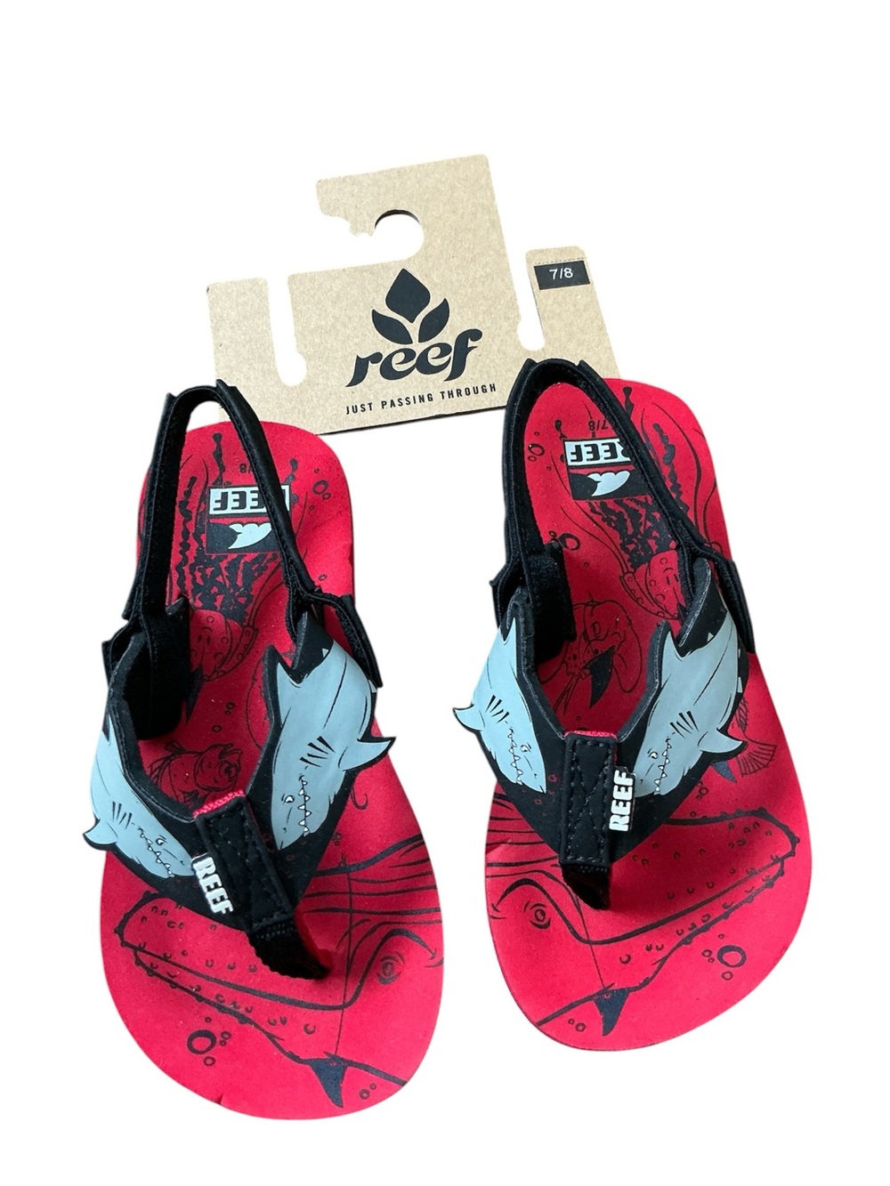 Reef Kids' Red Shark Print Sandals Size 7/8 Summer Swim Beach Resort NWT
